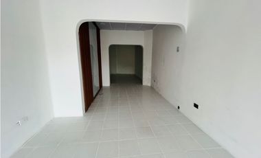 Universidad Estatal, Local Comercial en Renta, 36m2,