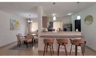 Casa Amoblada con LOTE EXTRA en Palmia, Panamá Pacífico