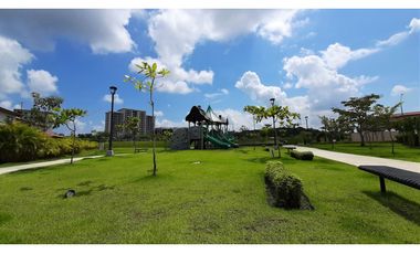 Casa Amoblada con LOTE EXTRA en Palmia, Panamá Pacífico