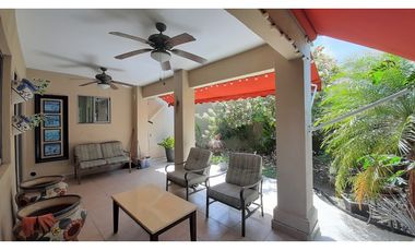 Casa Amoblada con LOTE EXTRA en Palmia, Panamá Pacífico