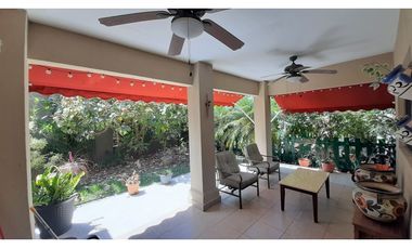 Casa Amoblada con LOTE EXTRA en Palmia, Panamá Pacífico