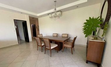 EMBASSY CLUB. GARDEN CON JARDIN . AMOBLADO