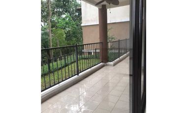 EMBASSY CLUB. GARDEN CON JARDIN . AMOBLADO