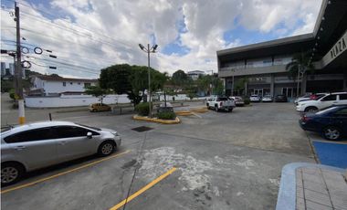 LOCAL COMERCIAL / ALTOS DE PANAMA / PLAZA NORTE / ESQUINA / 2 NIVEL