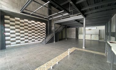 LOCAL COMERCIAL / ALTOS DE PANAMA / PLAZA NORTE / ESQUINA / 2 NIVEL