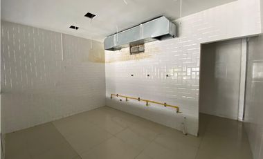 LOCAL COMERCIAL / ALTOS DE PANAMA / PLAZA NORTE / ESQUINA / 2 NIVEL