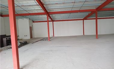 LOCAL / PLAZA CAMINOS CENTENNIAL / 415M / PISO 2 CON TERRAZA JC