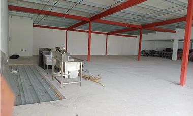 LOCAL / PLAZA CAMINOS CENTENNIAL / 415M / PISO 2 CON TERRAZA JC