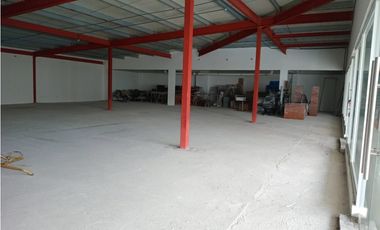 LOCAL / PLAZA CAMINOS CENTENNIAL / 415M / PISO 2 CON TERRAZA JC