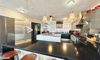 STAR AND HERALD PENTHOUSE / CASCO VIEJO / VENTA