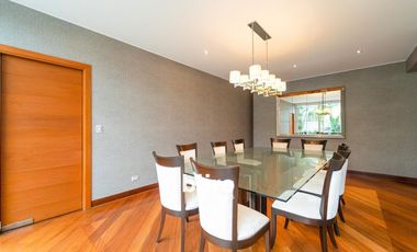 HERMOSA CASA EN ALQUILER A PASOS DASSO FRENTE AL PARQUE ROOSEVELT EN SAN ISIDRO