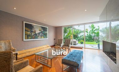 HERMOSA CASA EN ALQUILER CON JARDIN FRENTE AL PARQUE ROSEVELT EN SAN ISIDRO