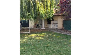 Vendemos Casa en Vistalba con Parque,Pileta y Quincho