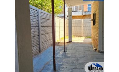 CASA - AV. MORENO 1047