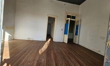 CASA ANTIGUA EN VENTA