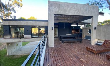 CASA EN VENTA EN COSTA ESMERALDA - ECUESTRE 221