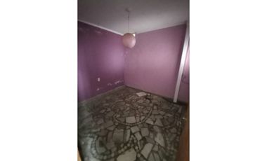 Venta en Block! Local y vivienda. Zona comercial. Cel.223542----