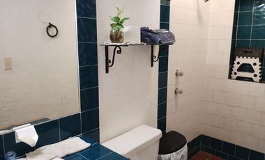 CASA EN RENTA AMUEBLADA CERCA DE AV. COMPOSITORES