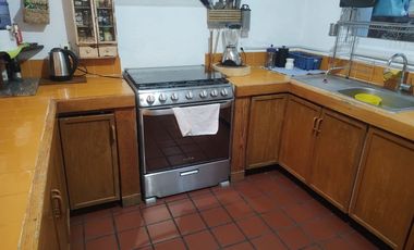 CASA EN RENTA AMUEBLADA CERCA DE AV. COMPOSITORES