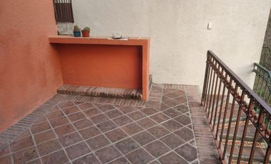 CASA EN RENTA AMUEBLADA CERCA DE AV. COMPOSITORES