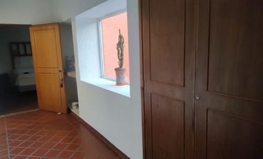 CASA EN RENTA AMUEBLADA CERCA DE AV. COMPOSITORES
