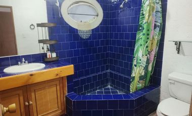 CASA EN RENTA AMUEBLADA CERCA DE AV. COMPOSITORES