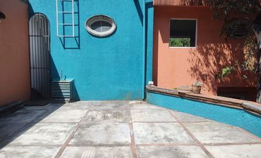CASA EN RENTA AMUEBLADA CERCA DE AV. COMPOSITORES