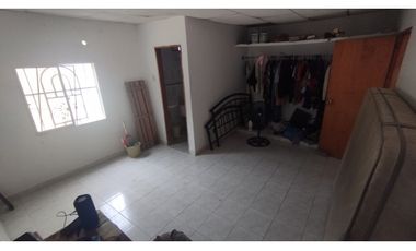 ¡Oportunidad! Lote comercial con casa en Vista Hermosa -G-40