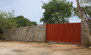 ¡Oportunidad! Lote comercial con casa en Vista Hermosa -G-40