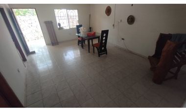 ¡Oportunidad! Lote comercial con casa en Vista Hermosa -G-40