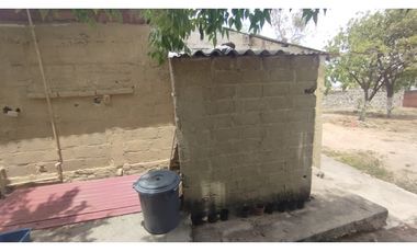 ¡Oportunidad! Lote comercial con casa en Vista Hermosa -G-40