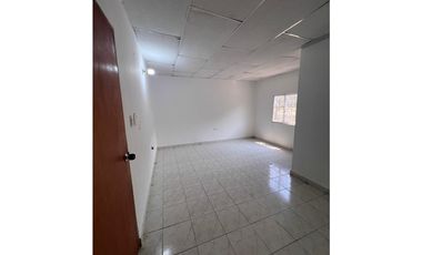 ¡Oportunidad! Lote comercial con casa en Vista Hermosa -G-40
