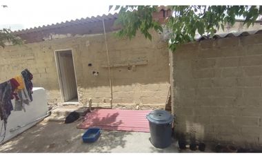 ¡Oportunidad! Lote comercial con casa en Vista Hermosa -G-40