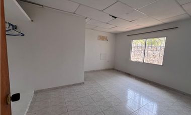 ¡Oportunidad! Lote comercial con casa en Vista Hermosa -G-40