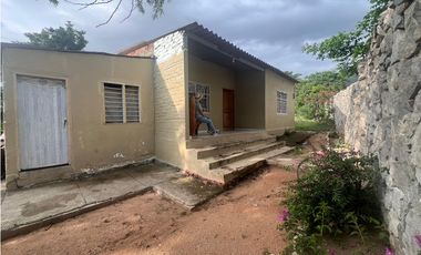 ¡Oportunidad! Lote comercial con casa en Vista Hermosa -G-40