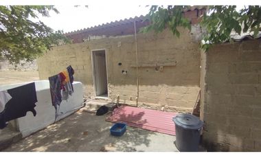 ¡Oportunidad! Lote comercial con casa en Vista Hermosa -G-40