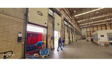 Arriendo Bodega Autopista Medellín 8.457 M2