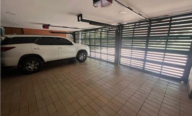 Venta hermosa casa en el Poblado, cerca al Tesoro