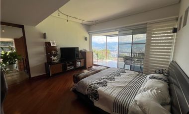 Venta hermosa casa en el Poblado, cerca al Tesoro