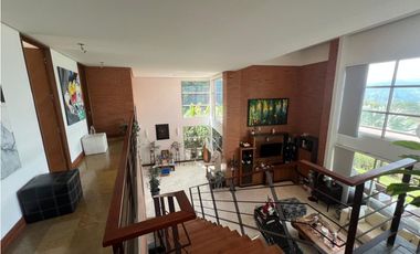 Venta hermosa casa en el Poblado, cerca al Tesoro