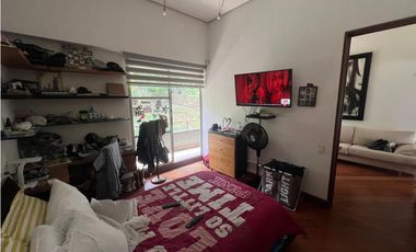 Venta hermosa casa en el Poblado, cerca al Tesoro