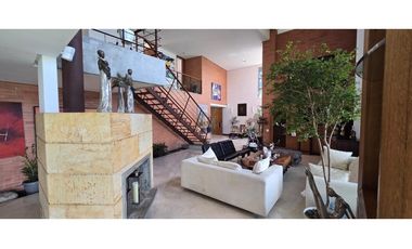 Venta hermosa casa en el Poblado, cerca al Tesoro