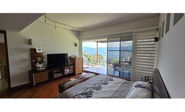 Venta hermosa casa en el Poblado, cerca al Tesoro