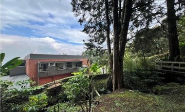 Venta hermosa casa en el Poblado, cerca al Tesoro