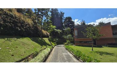 Venta hermosa casa en el Poblado, cerca al Tesoro