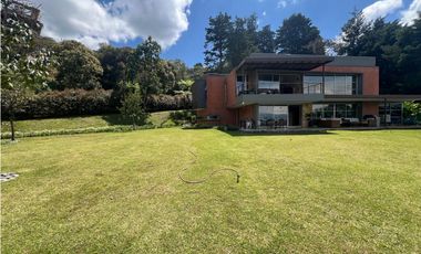 Venta hermosa casa en el Poblado, cerca al Tesoro