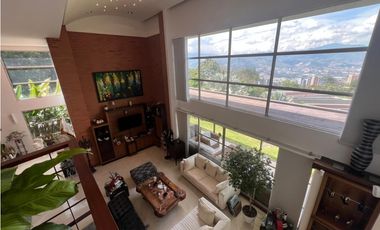 Venta hermosa casa en el Poblado, cerca al Tesoro