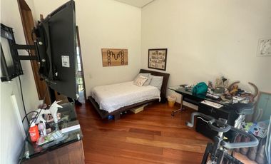 Venta hermosa casa en el Poblado, cerca al Tesoro