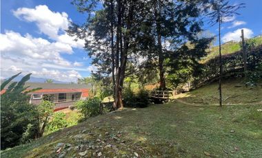 Venta hermosa casa en el Poblado, cerca al Tesoro