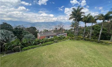Venta hermosa casa en el Poblado, cerca al Tesoro